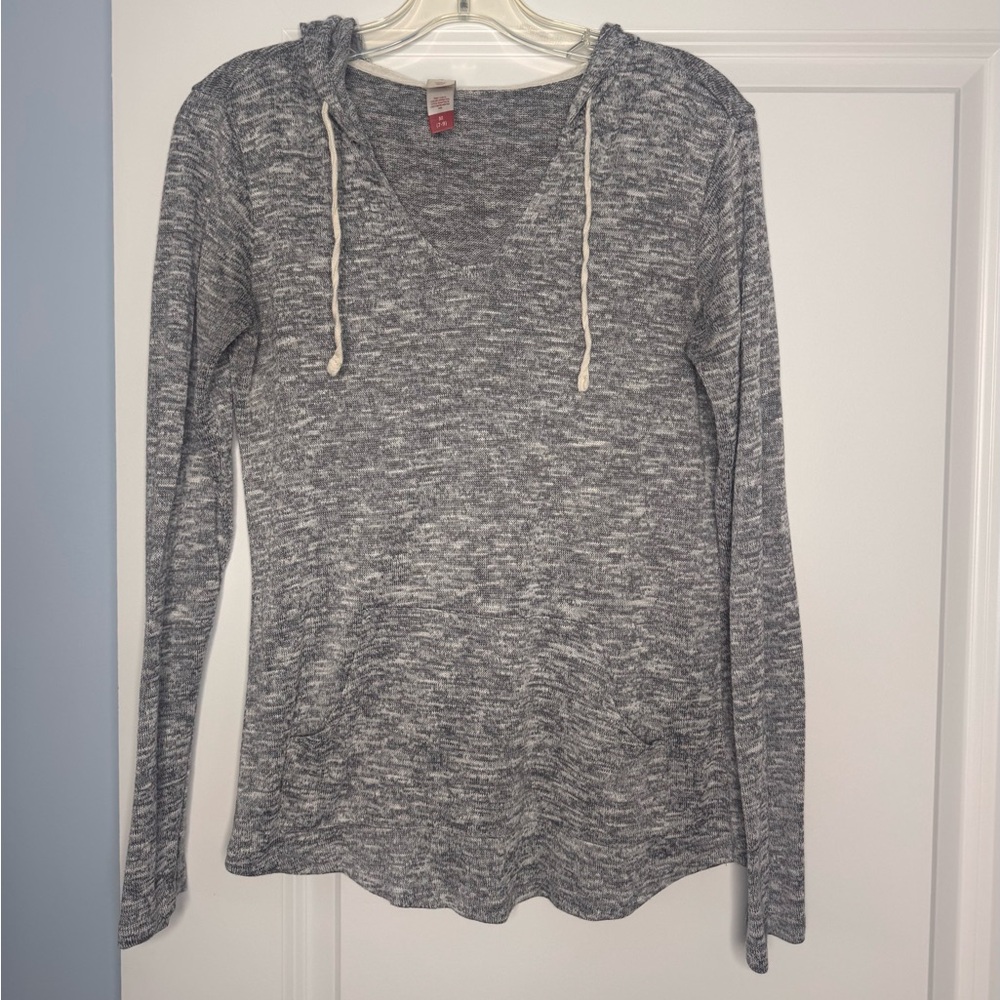 🍓6/$15🍓 Thin Gray Hooded Pullover - Picture 5 of 7